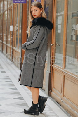 Cristina -  - 2022
,   
    