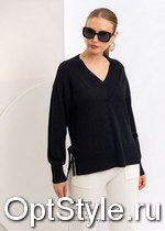 Cristina -  - 2025
,     