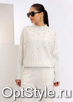 Cristina -  - 2025
,     