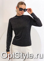 Cristina -  - 2025
,     