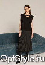 Marina V (    FW25-906) -  - 2025
,     